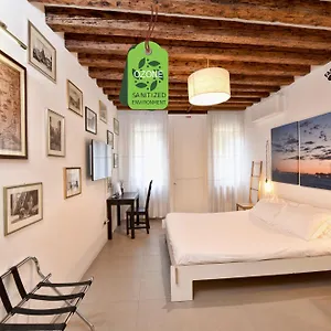 Sottopiano - Comfort In The Center Venice